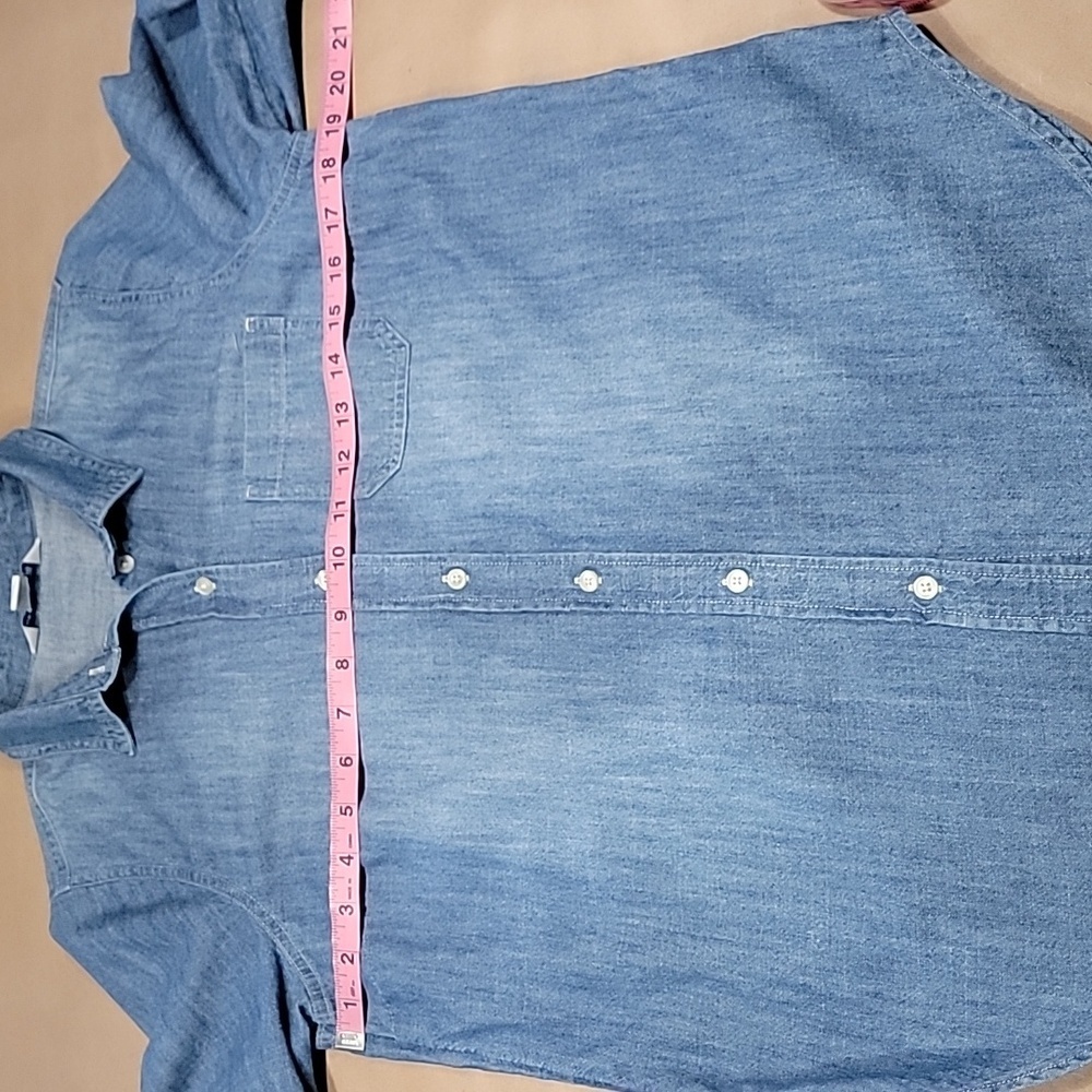 Old Navy Size S The Classic Shirt Button-Down Jean/Chambray Shirt - Picture 6 of 12